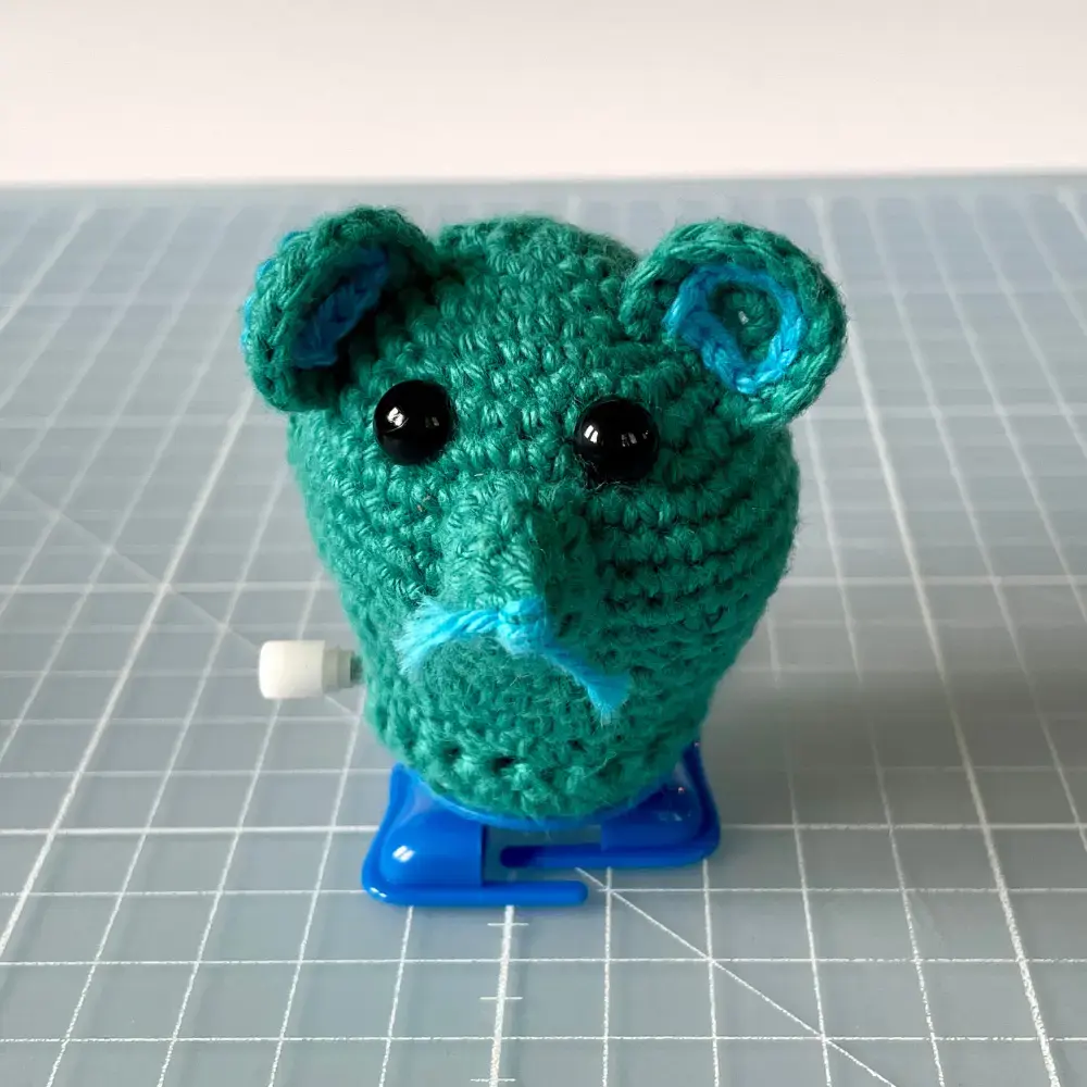 Käveleä virkattu hiiri